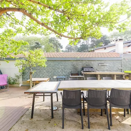 Le Doolie's - Cebu Private - Garden Lounge Vakantiehuis Biarritz